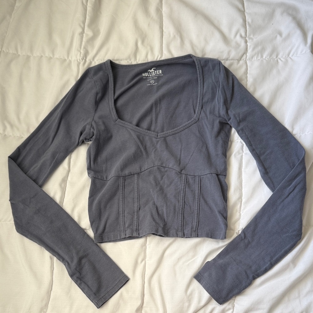 Hollister Women's Blue Gray Long Sleeve top